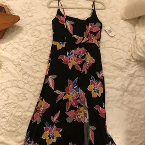 NWT ROW.A Hawaii-inspired dress. Size M